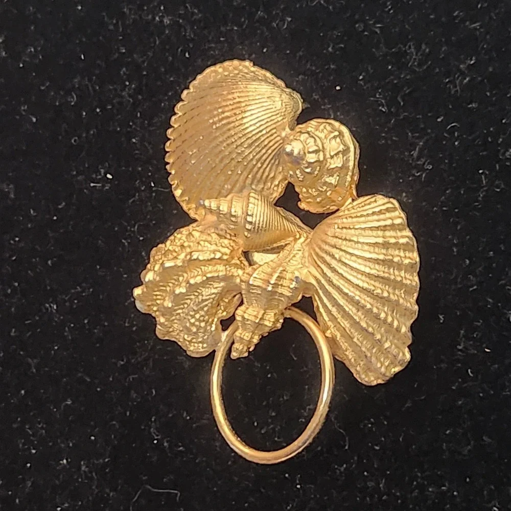 Vintage Gold Tone Sea Shell Brooch Scarf Slide Nautical Coastal Scallop Conch